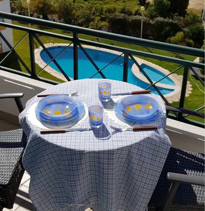 Quiet Apartment Overlooking The Swimming Pool Armação de Pêra Exteriör bild